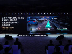 Fabricante chinesa transforma para-brisa em painel inteligente com realidade aumentada Apresentação do sistema “Chasing Light Panorama” do Xpeng G7. Crédito: Reprodução/Carscoops.