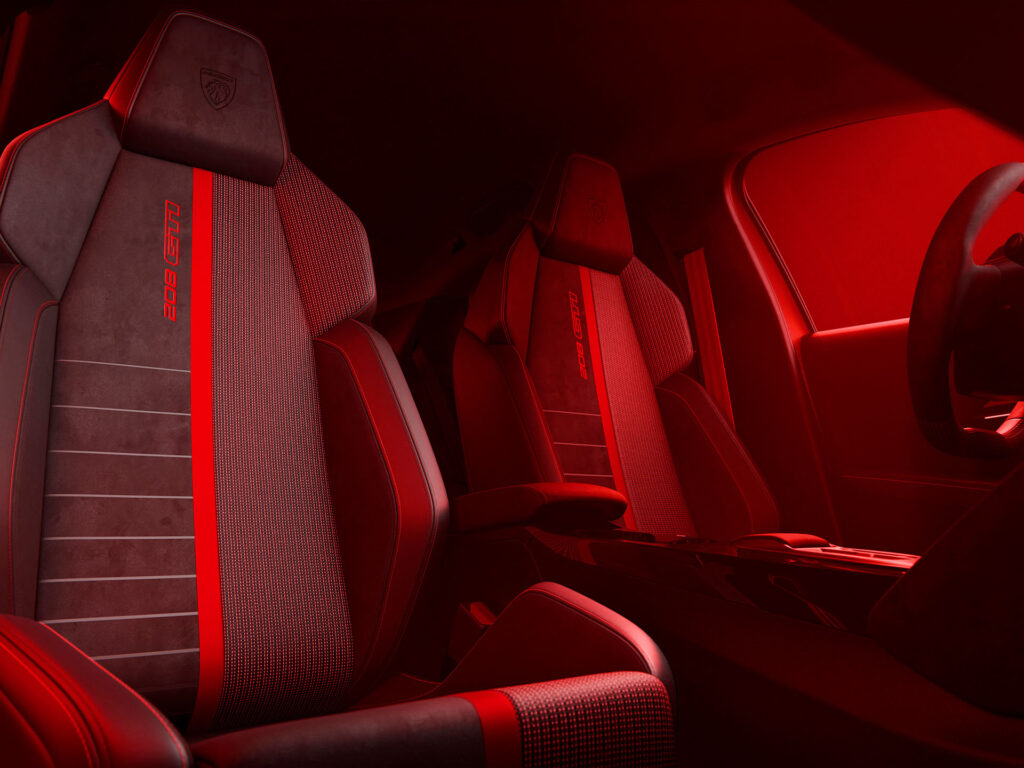 Peugeot E‑208 GTi. Crédito: Divulgação.