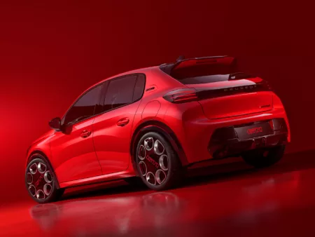 Peugeot E‑208 GTi. Crédito: Divulgação.