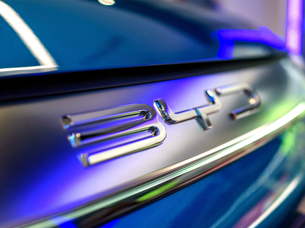 BYD. Crédito: TY Lim/Shutterstock.com.