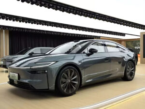 Toyota bZ7. Crédito: Divulgação.