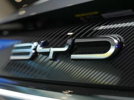 BYD. Crédito: TY Lim/Shutterstock.com.