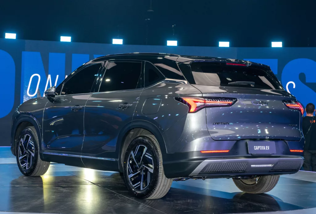 Chevrolet Captiva EV. Crédito: Divulgação.