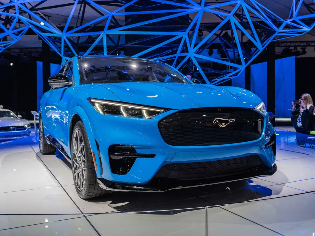 Ford Mustang Mach-E. Crédito: betto rodrigues/Shutterstock.com.
