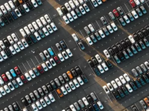 Tons sóbrios ou vibrantes? Veja as cores de carro mais procuradas no Brasil no 1º semestre de 2025 Crédito: ShishkinStudio/Shutterstock.com.