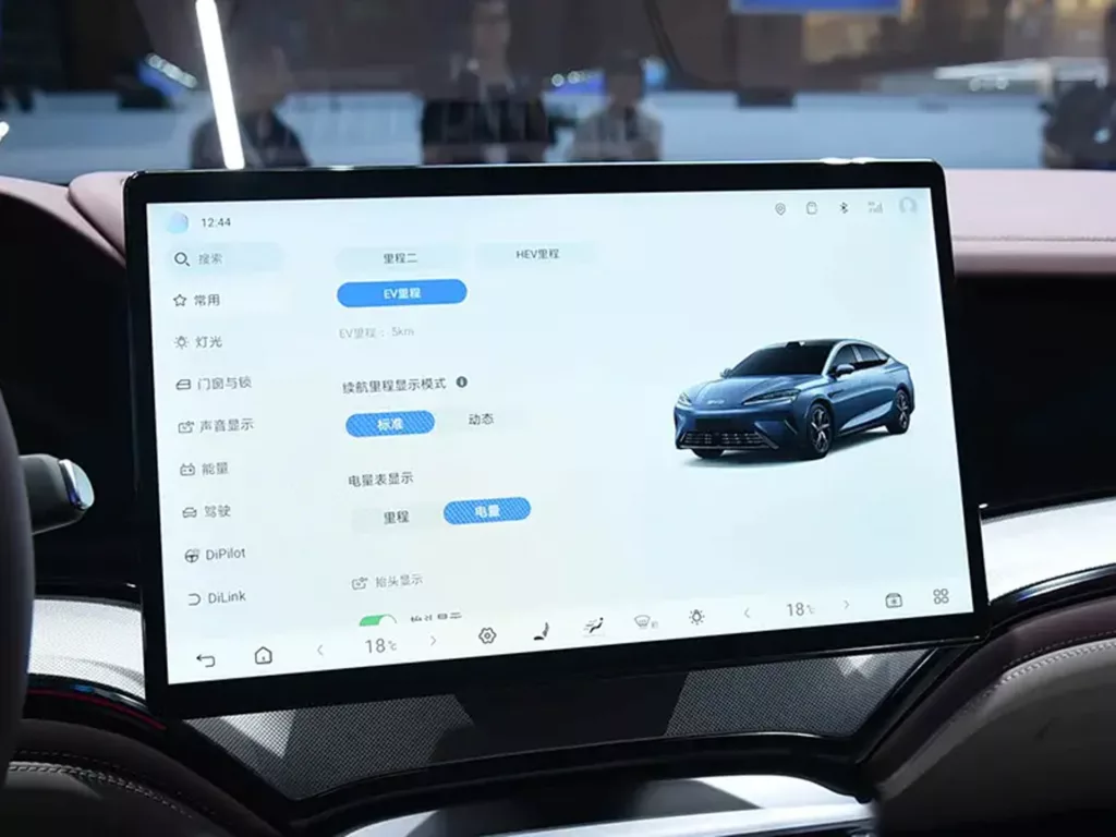 BYD Seal 07 DM-i. Crédito: Divulgação.