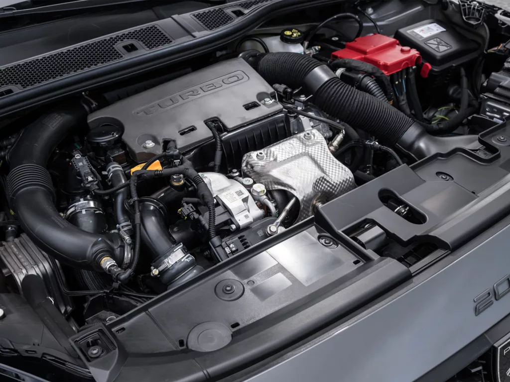 Peugeot 208 GT T200 Hybrid AT. Crédito: Pedro Bicudo/Divulgação.