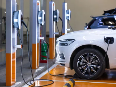 Infraestrutura de recarga cresce 14% em seis meses no Brasil. Crédito: Divulgação/ABVE.