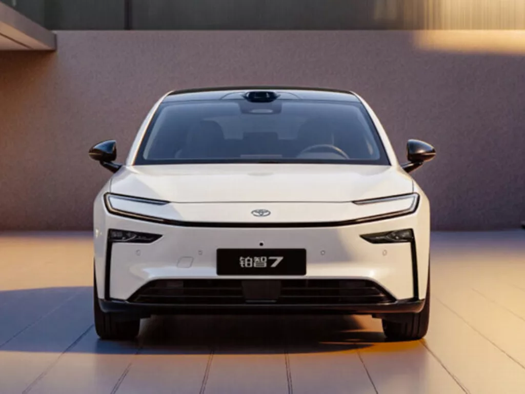 Toyota bZ7. Crédito: Divulgação.