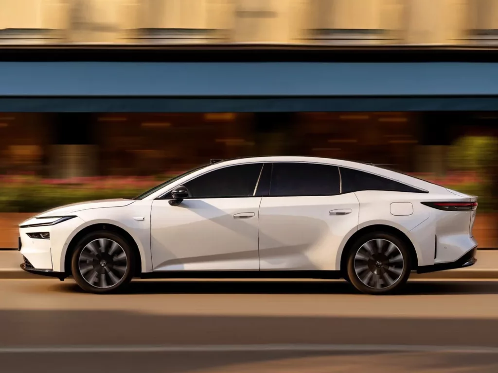 Toyota bZ7. Crédito: Divulgação.