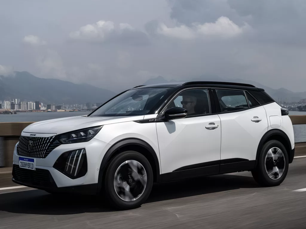 Peugeot 2008 GT T200 Hybrid AT. Crédito: Pedro Bicudo/Divulgação.