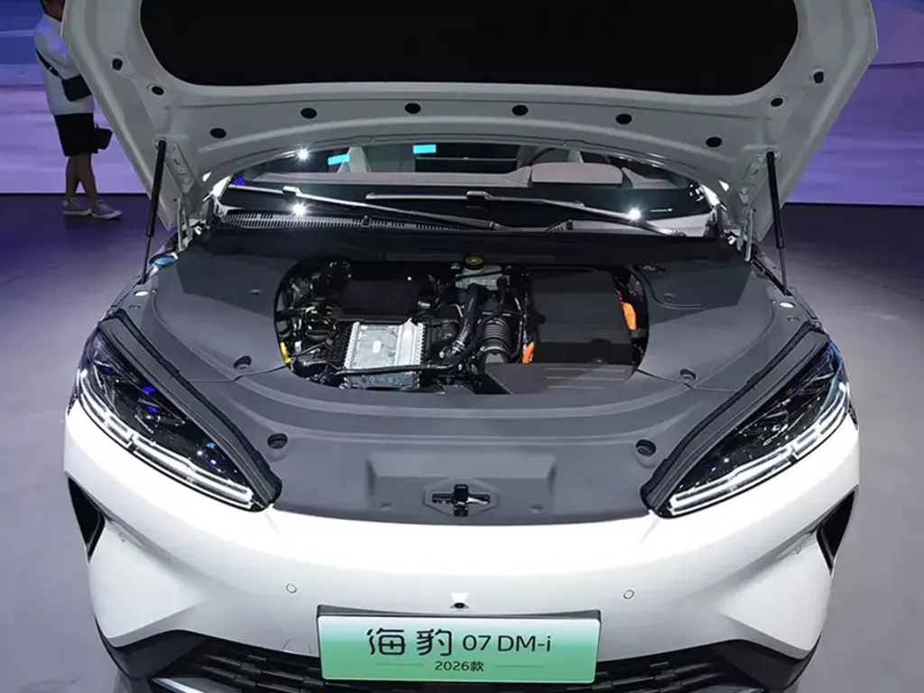 BYD Seal 07 DM-i. Crédito: Divulgação.