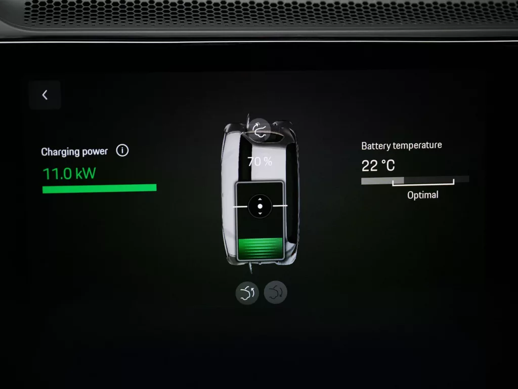 Porsche Wireless Charging do Cayenne Electric. Crédito: Divulgação.