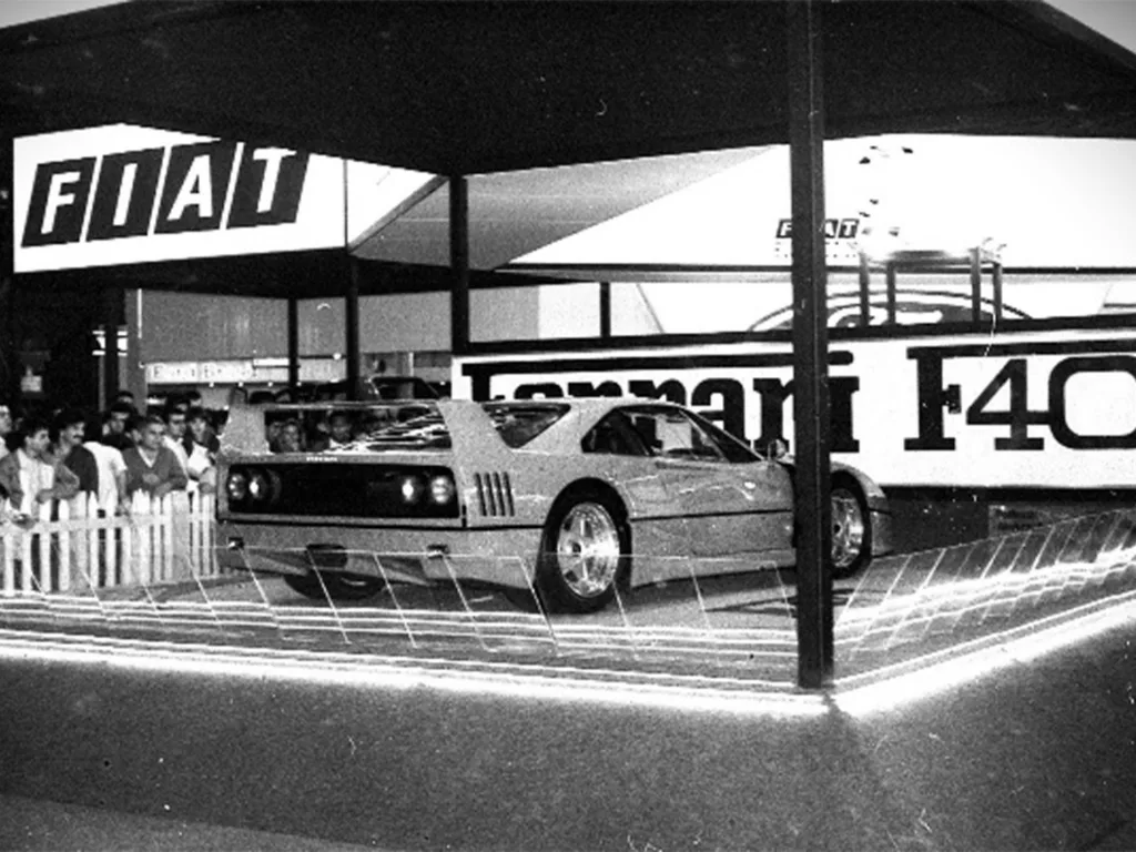Ferrari F40 1990. Crédito: Acervo MIAU Museu da Imprensa Automotiva.