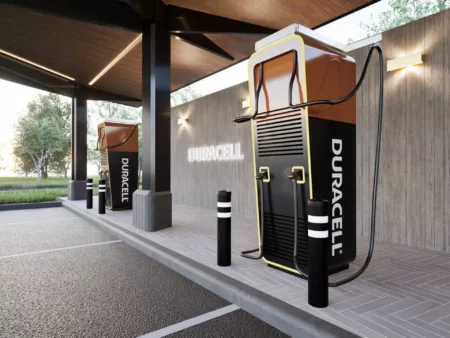 Duracell entra no mundo dos carros elétricos com rede de recarga no Reino Unido. Crédito: The EV Network.