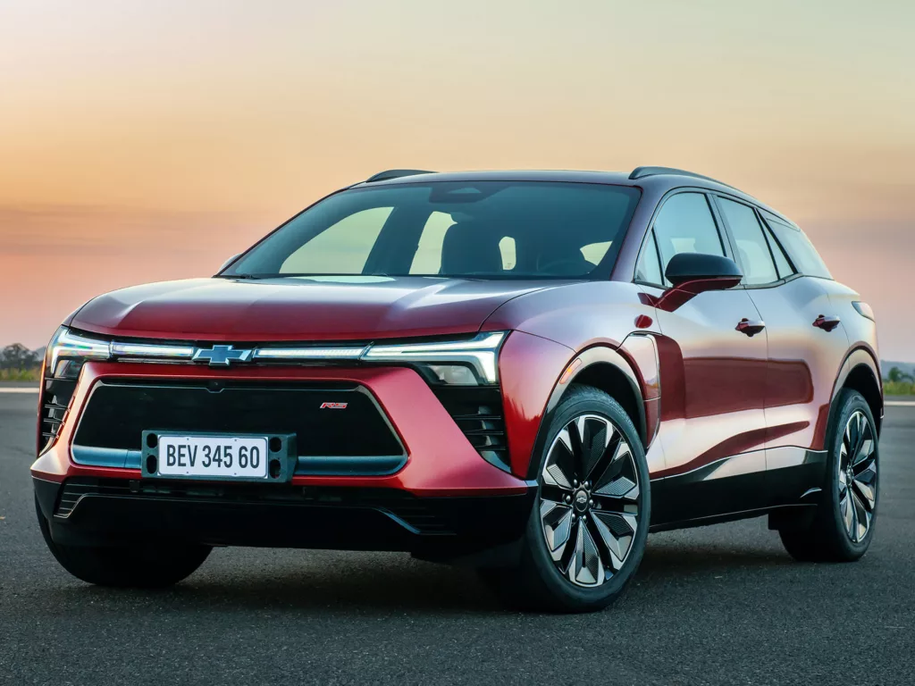 Presidência da República adota veículos elétricos da GM com recarga fornecida pela WEG Chevrolet Blazer EV. Crédito: Divulgação.
