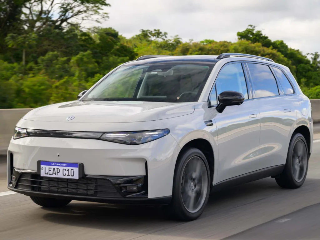 Leapmotor C10 Ultra-Híbrido (REEV). Crédito: Divulgação.