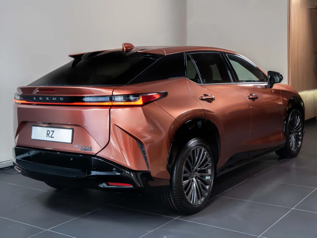 Lexus RZ 500e. Crédto: Divulgação.